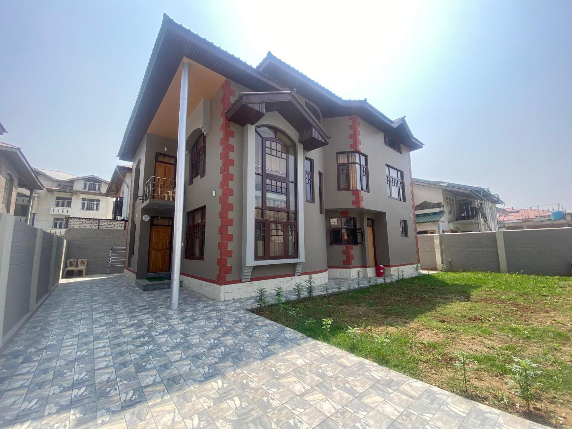 Penthouse Villa Сринагар Экстерьер фото