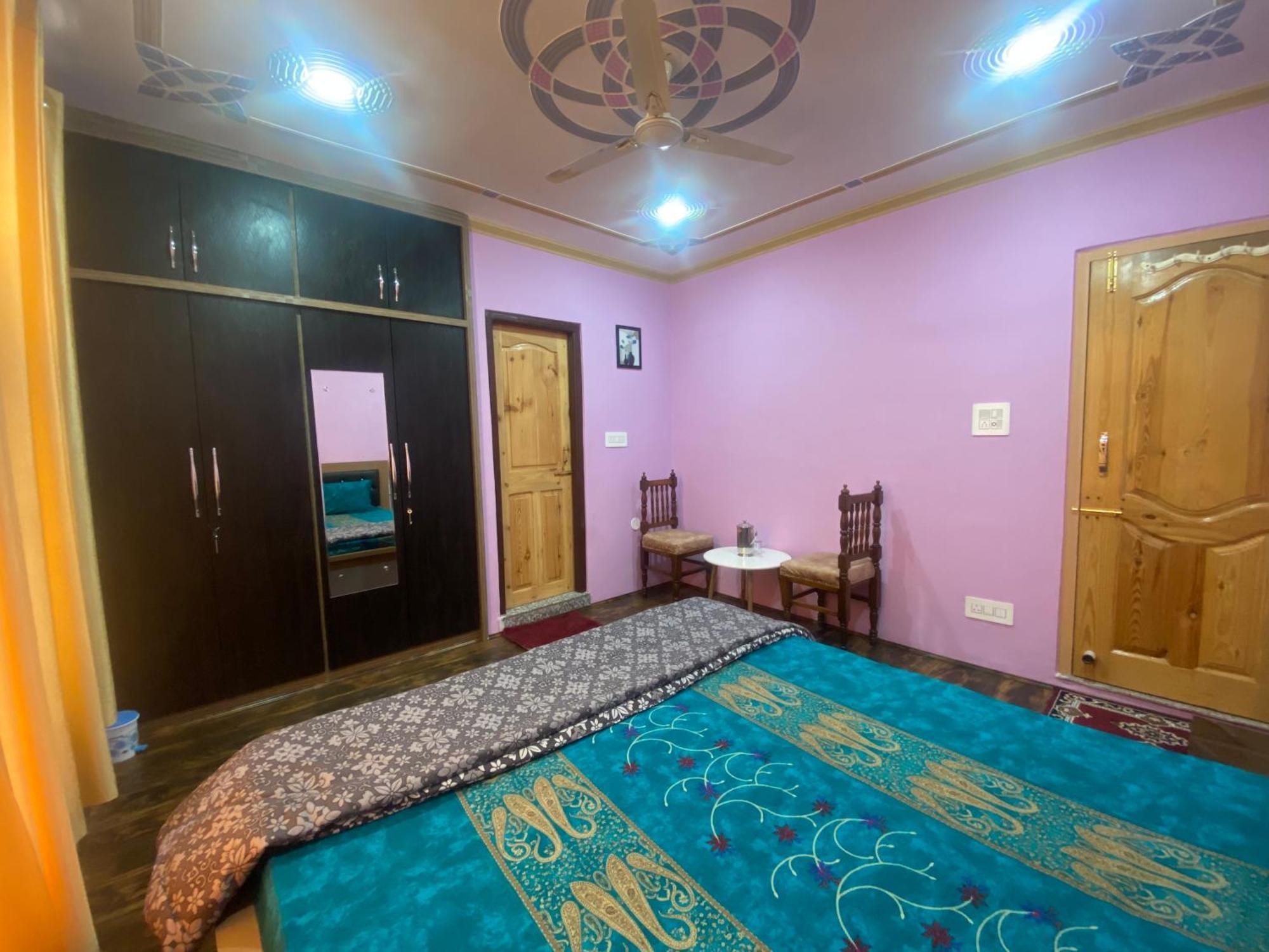 Penthouse Villa Сринагар Экстерьер фото