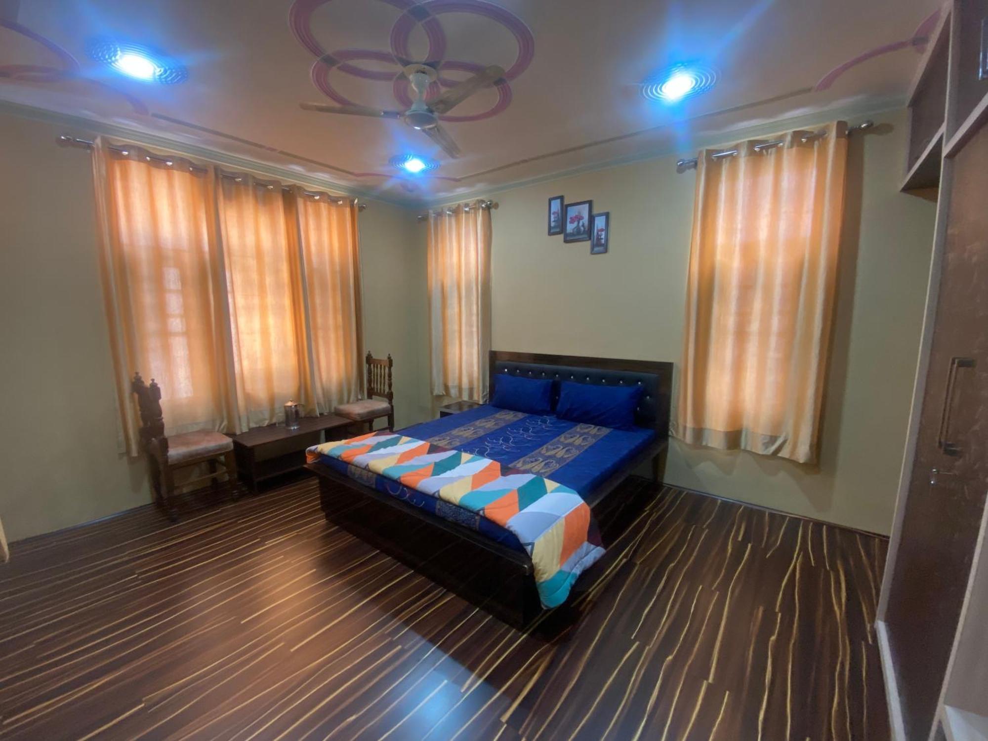 Penthouse Villa Сринагар Экстерьер фото